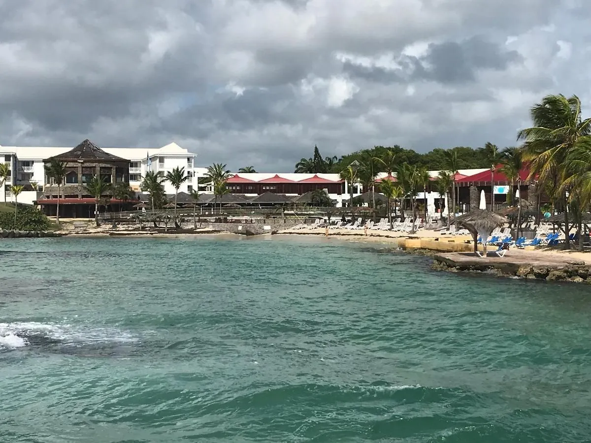 LE CAMASSIA - Studio de standing dans résidence privée avec accès Piscine et plage. Saint-Francois  0*, Saint-Francois (Grande-Terre)
